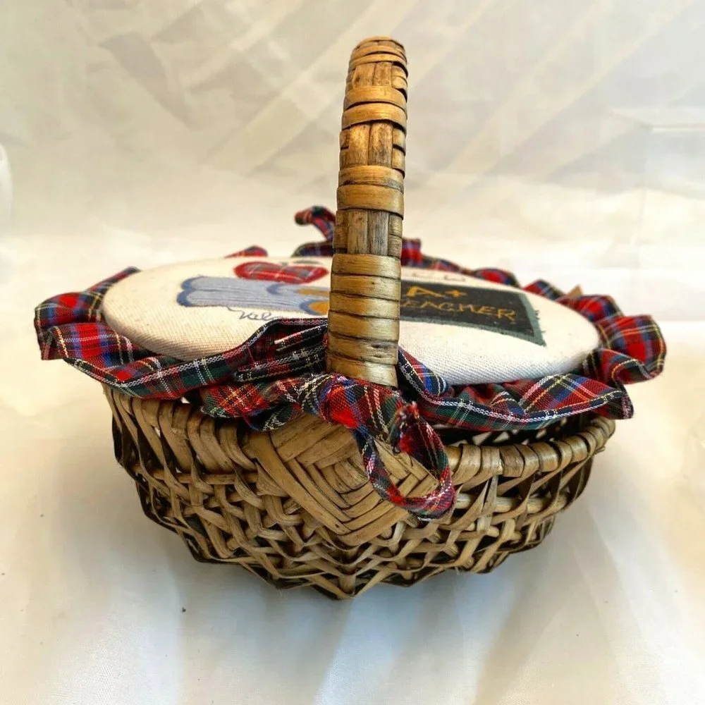VTG 80s 90s Valorie Sockwell A+ Teacher Basket Folk Art Plaid Ruffle Apple Retro